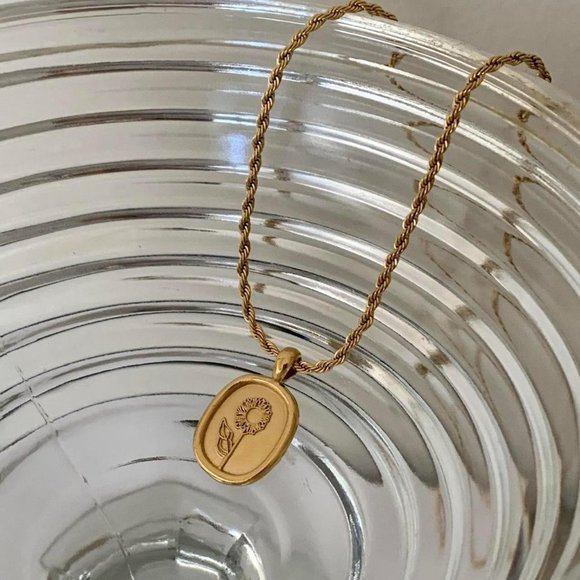 Sunflower Pendant Necklace, Rope Chain Necklace with sunflower pendant,Layerable - Picture 4 of 6